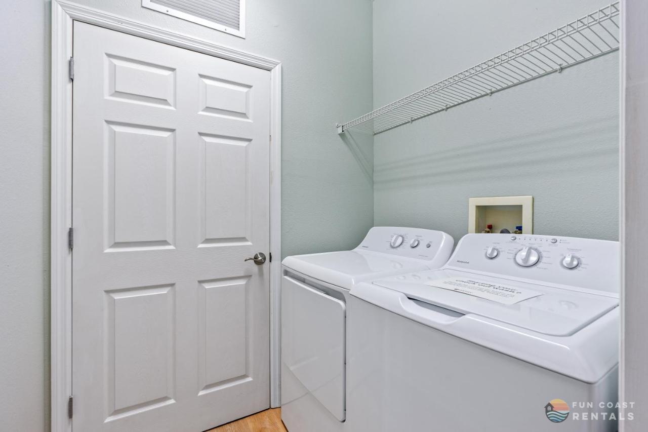 On Flagler Avenue! Dog Friendly With Balcony And Parking Walk To The Beach! New Smyrna Beach Εξωτερικό φωτογραφία