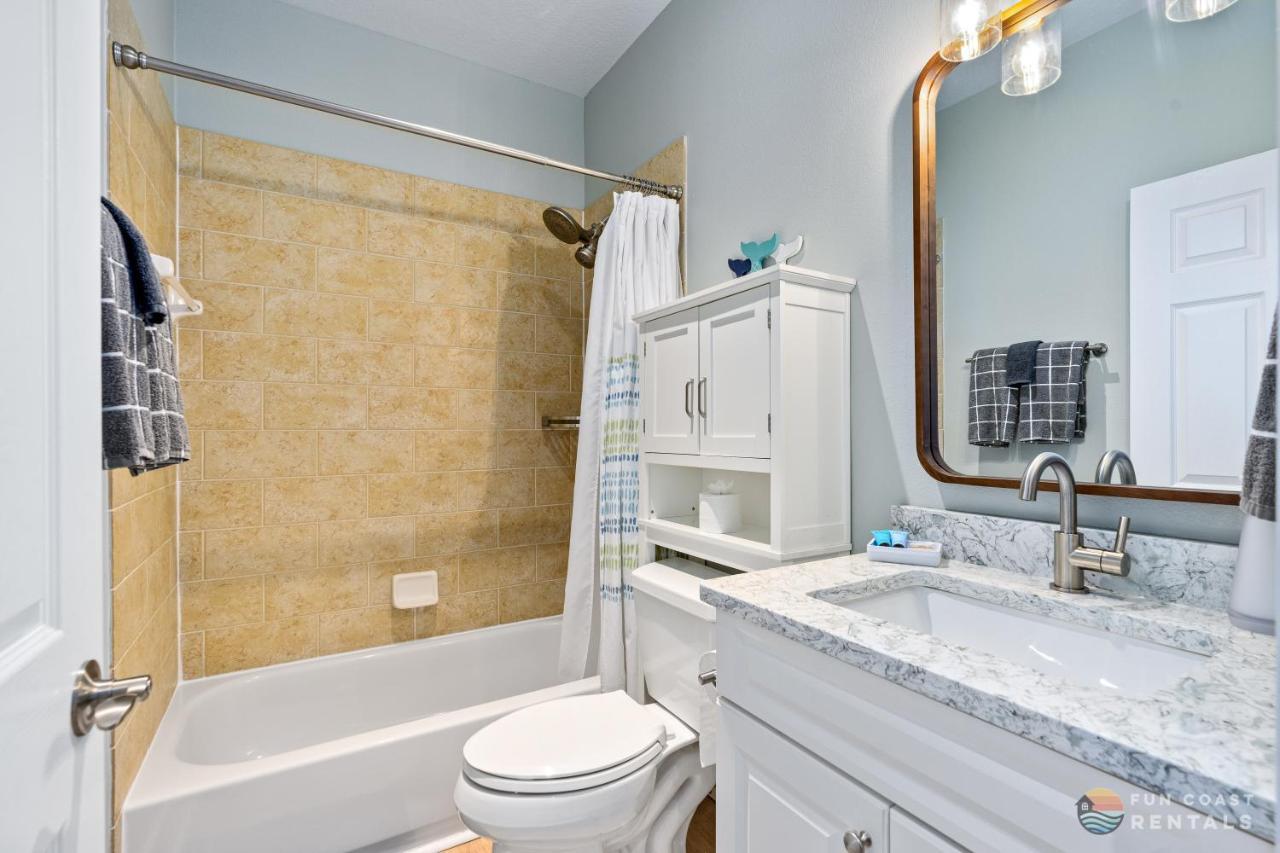 On Flagler Avenue! Dog Friendly With Balcony And Parking Walk To The Beach! New Smyrna Beach Εξωτερικό φωτογραφία