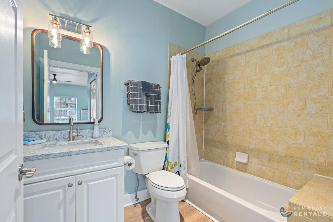 On Flagler Avenue! Dog Friendly With Balcony And Parking Walk To The Beach! New Smyrna Beach Εξωτερικό φωτογραφία