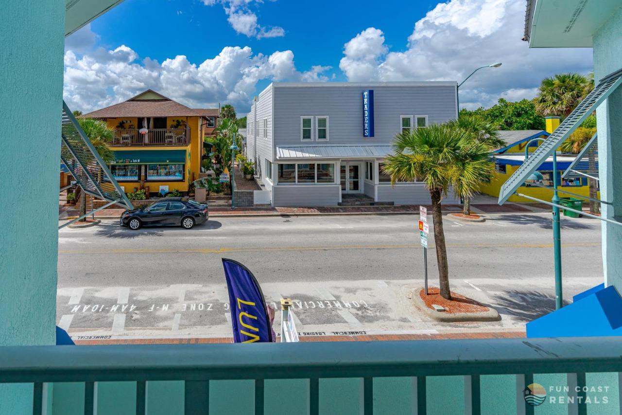 On Flagler Avenue! Dog Friendly With Balcony And Parking Walk To The Beach! New Smyrna Beach Εξωτερικό φωτογραφία