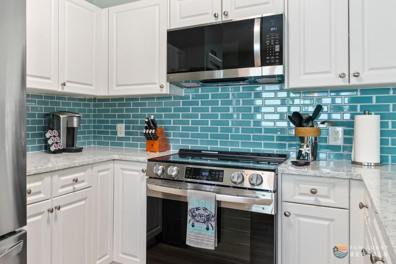 On Flagler Avenue! Dog Friendly With Balcony And Parking Walk To The Beach! New Smyrna Beach Εξωτερικό φωτογραφία