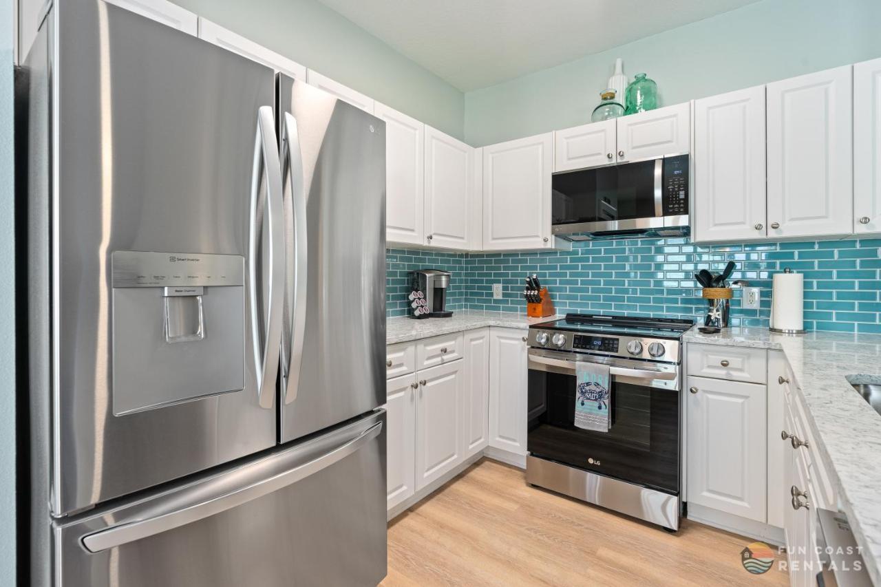 On Flagler Avenue! Dog Friendly With Balcony And Parking Walk To The Beach! New Smyrna Beach Εξωτερικό φωτογραφία