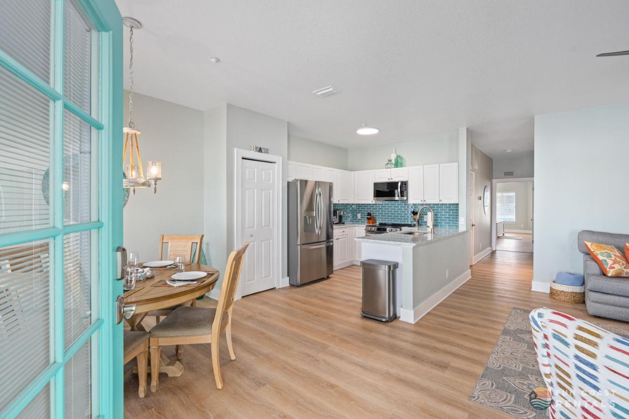 On Flagler Avenue! Dog Friendly With Balcony And Parking Walk To The Beach! New Smyrna Beach Εξωτερικό φωτογραφία
